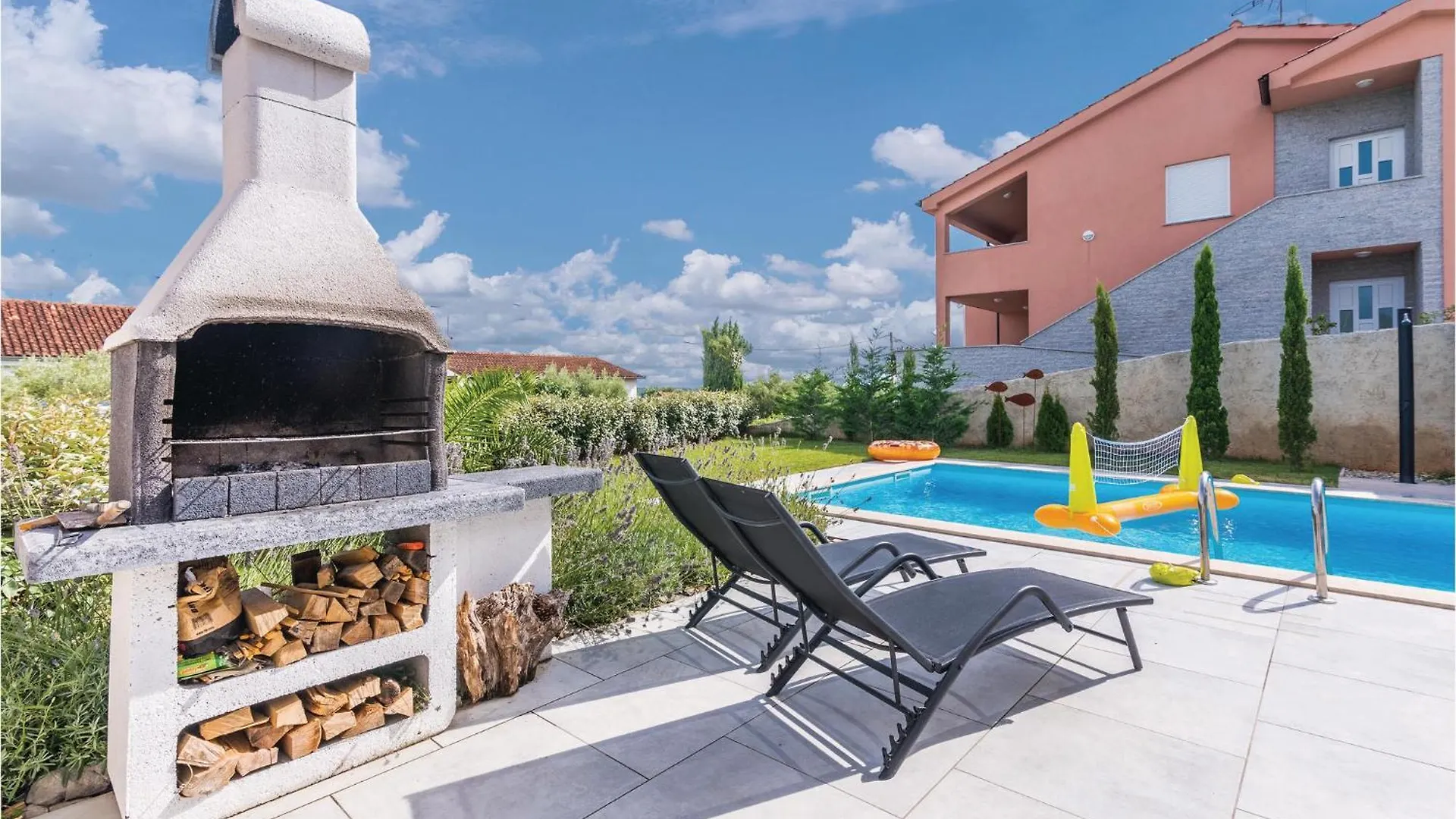 Pet Friendly Home In Kornic With Kitchen 0*,